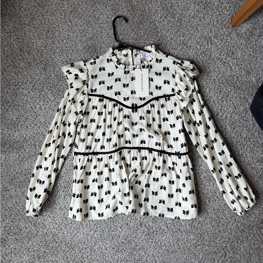 Black and White Bow Print Women's Top